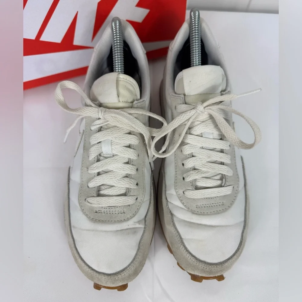 Nike Daybreak White Gum‎ Women’s Size 7.5